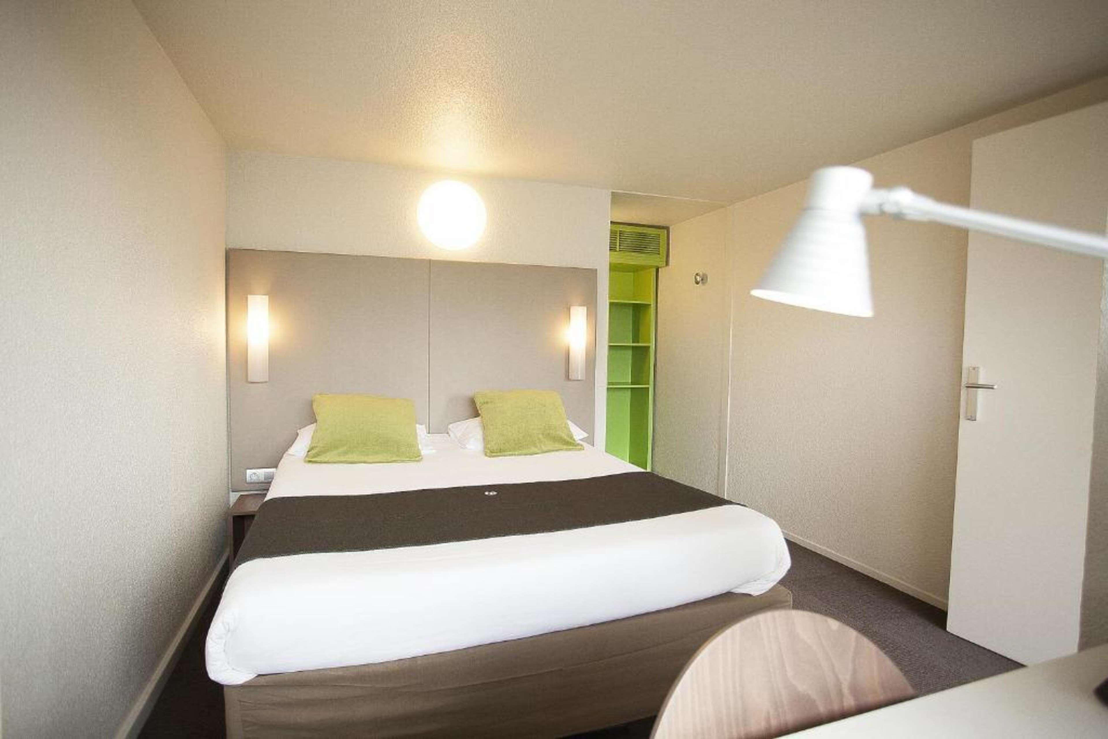 Hotel Campanile Bourges Nord - Saint-Doulchard Exterior foto